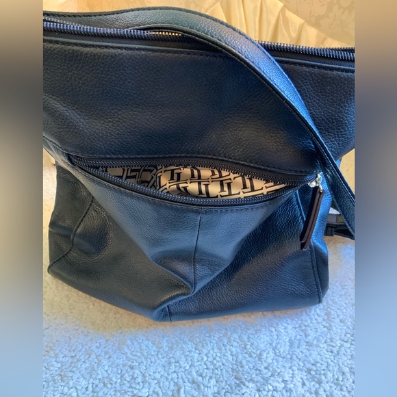 TIGNANELLO GENUINE LEATHER CROSSBODY BAG - Picture 6 of 11